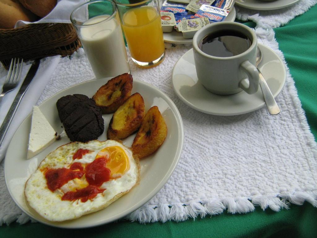Hotel Posada De Maria Antigua ภายนอก รูปภาพ